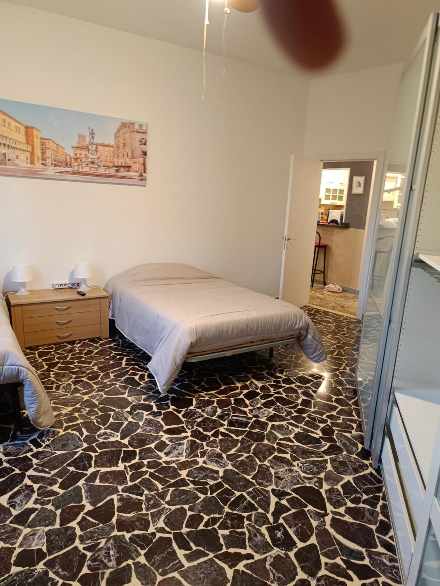 Elegante Appartamento 90 Mq Zona Corticella Fiera 볼로냐 외부 사진